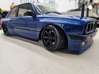 MST 2.5 BMW E30 RC drift car