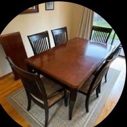 Dining room with 6 chairs