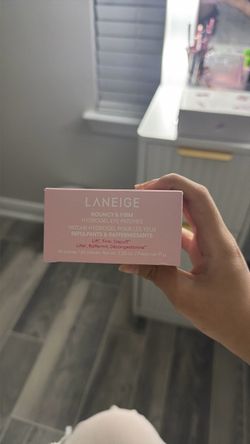 Laneige new bouncy eye patches