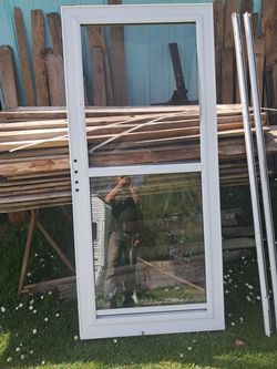 Storm for without latches just door