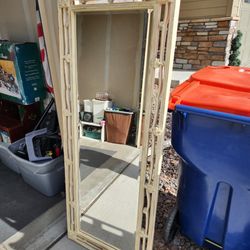 Beautiful Mirror
24x60x1"thick
, good condition 