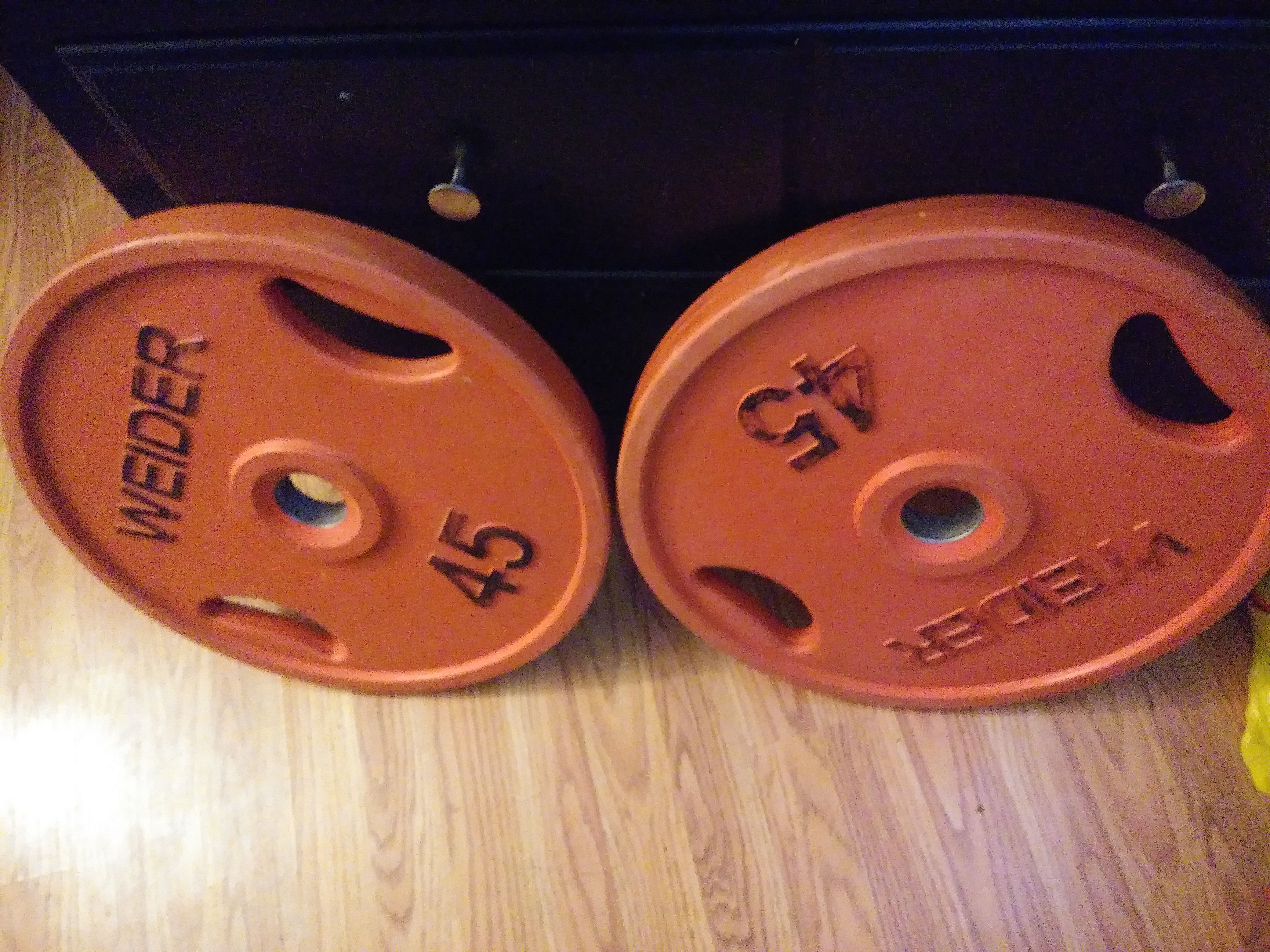 Weider 45 lb rubber covered Olympic plates