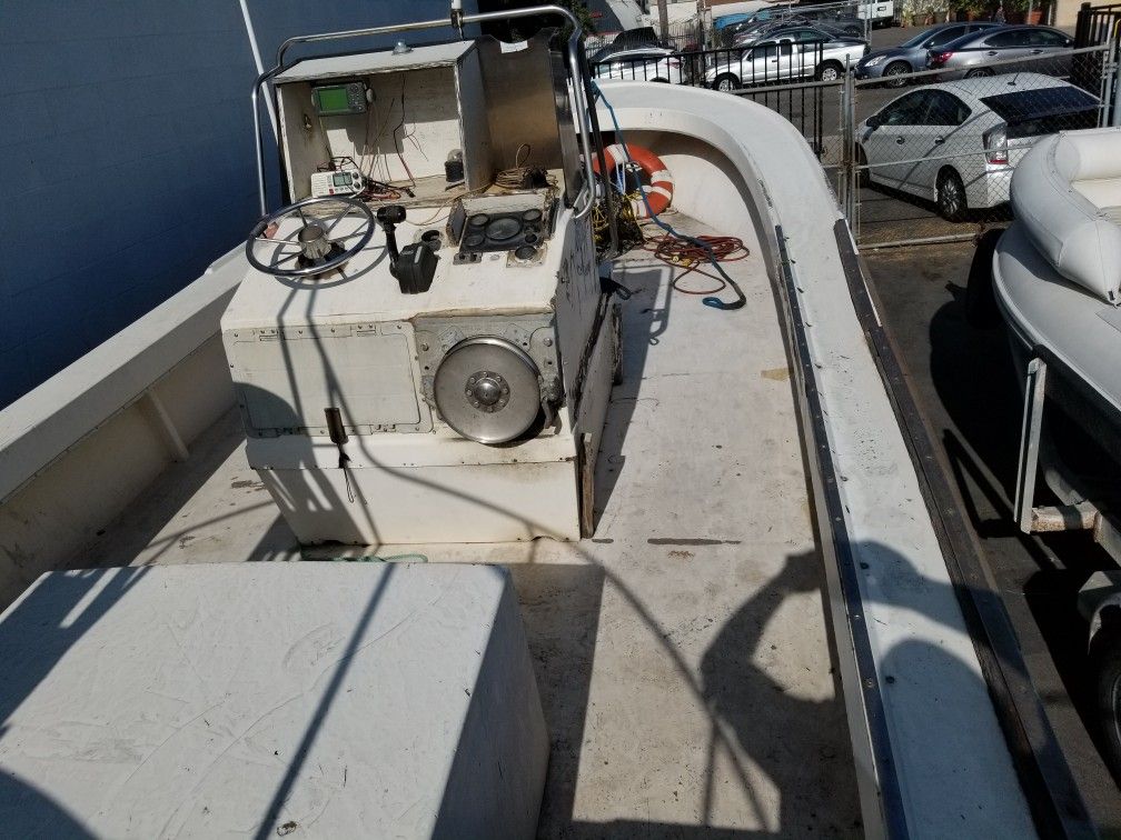 1992 Parker Center Console 25ft