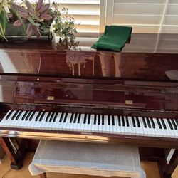 Piano, Fully Operational, Brentwood