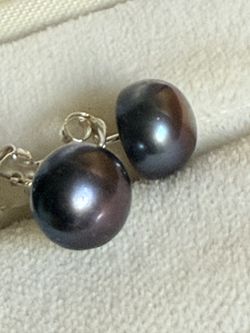 Tahitian Eggplant, Pearl Stud Earrings