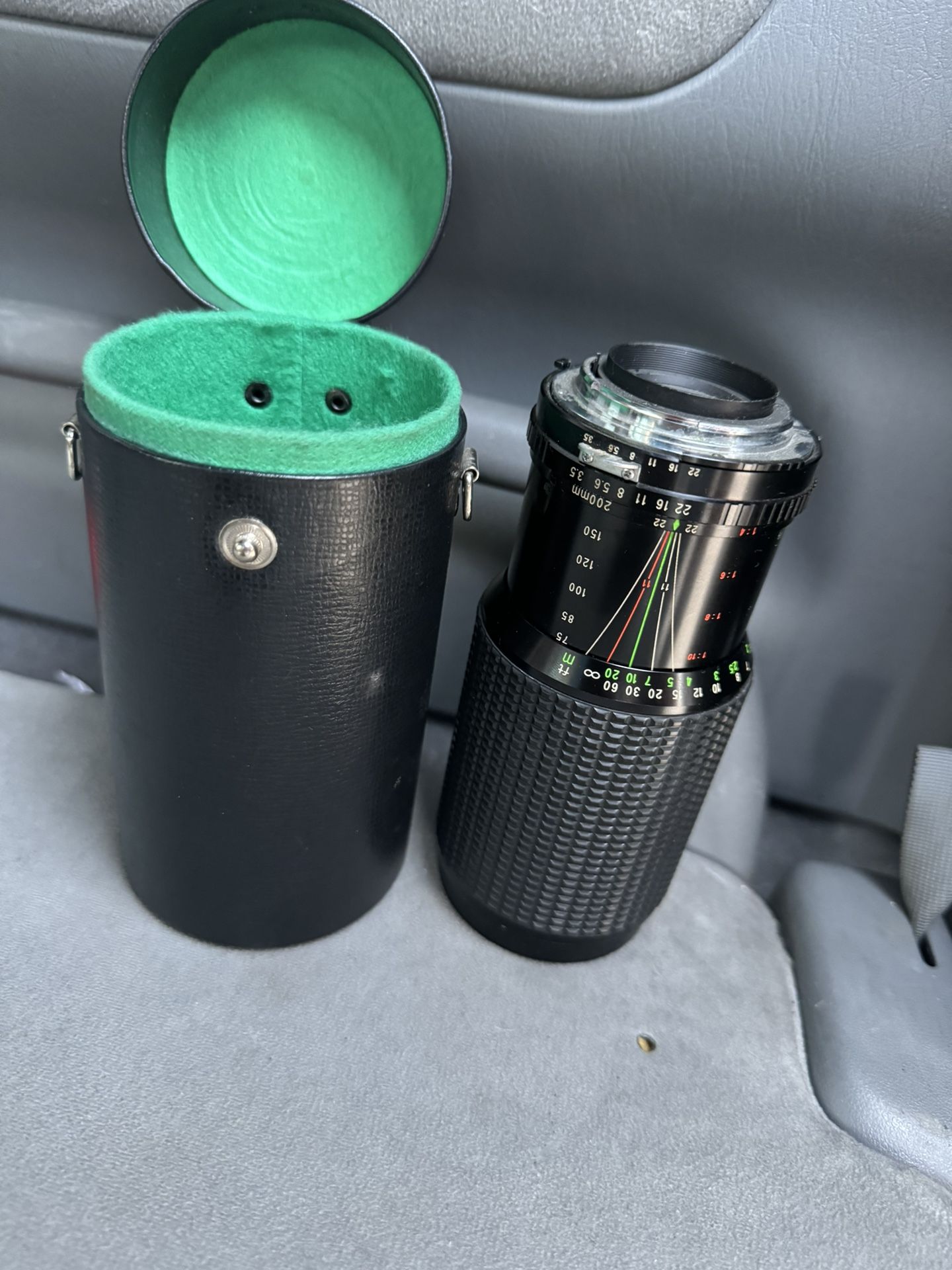 Vintage Canon FD Mount Zoom Lens 70-200