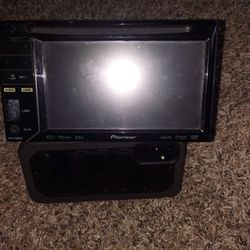 Pioneer  Avh-p2300dvd