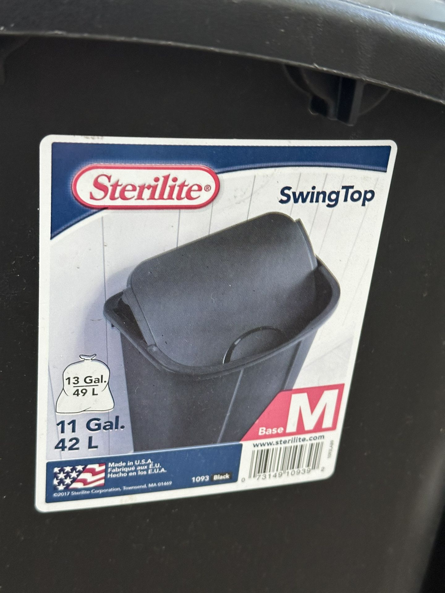 Sterilite 11 Gal Garbage Bins