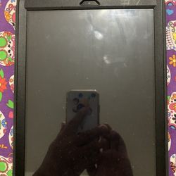 Apple iPad 5th Generation 128GB Unlocked Like New!