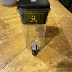 Brita Xtra Large 27-cup Water Pitcher W/filter Black 