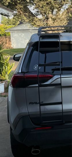 Rear ladder