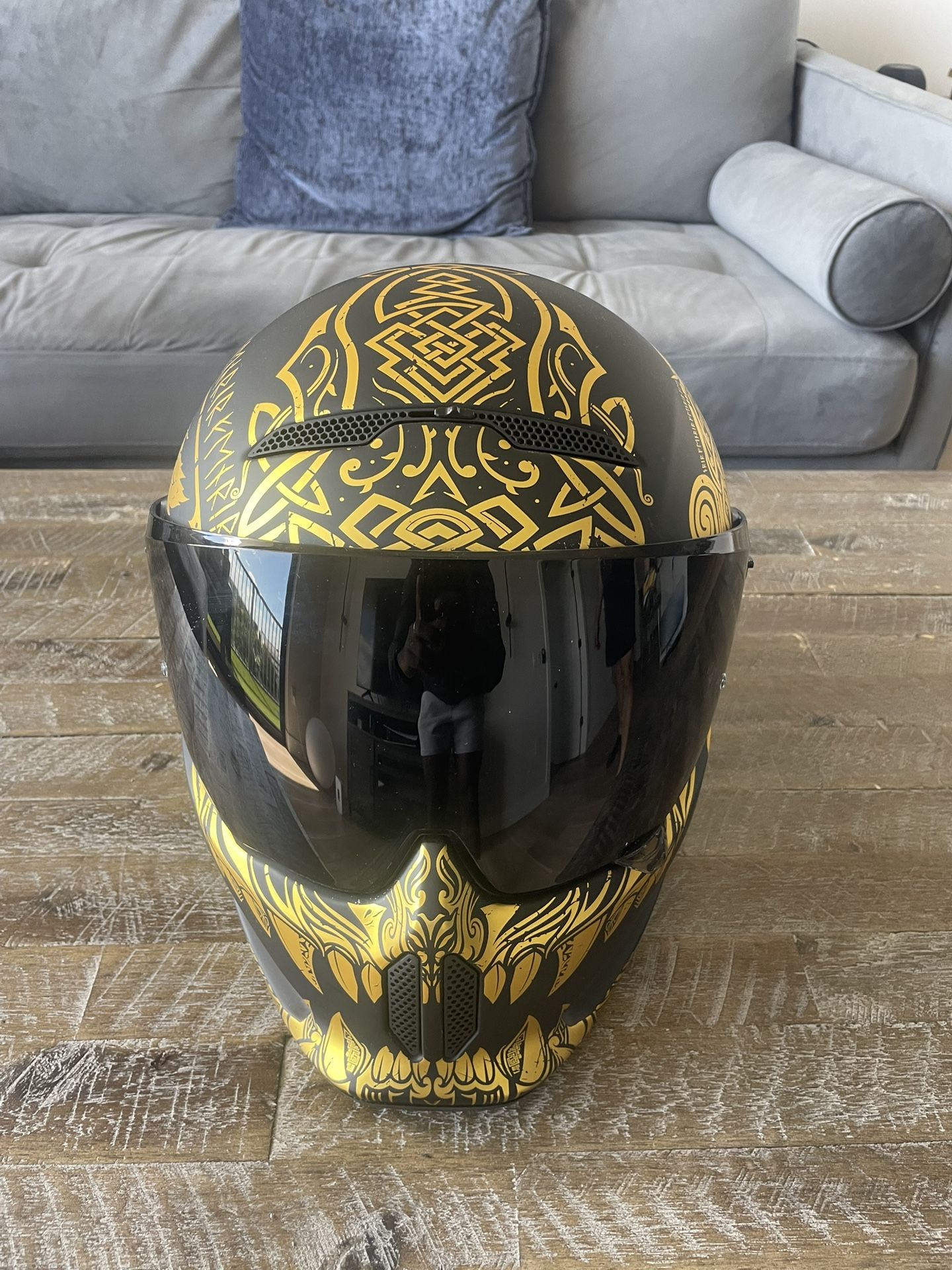 Shockwave Motorcycle  Helmet  With Phone Connectivity 
