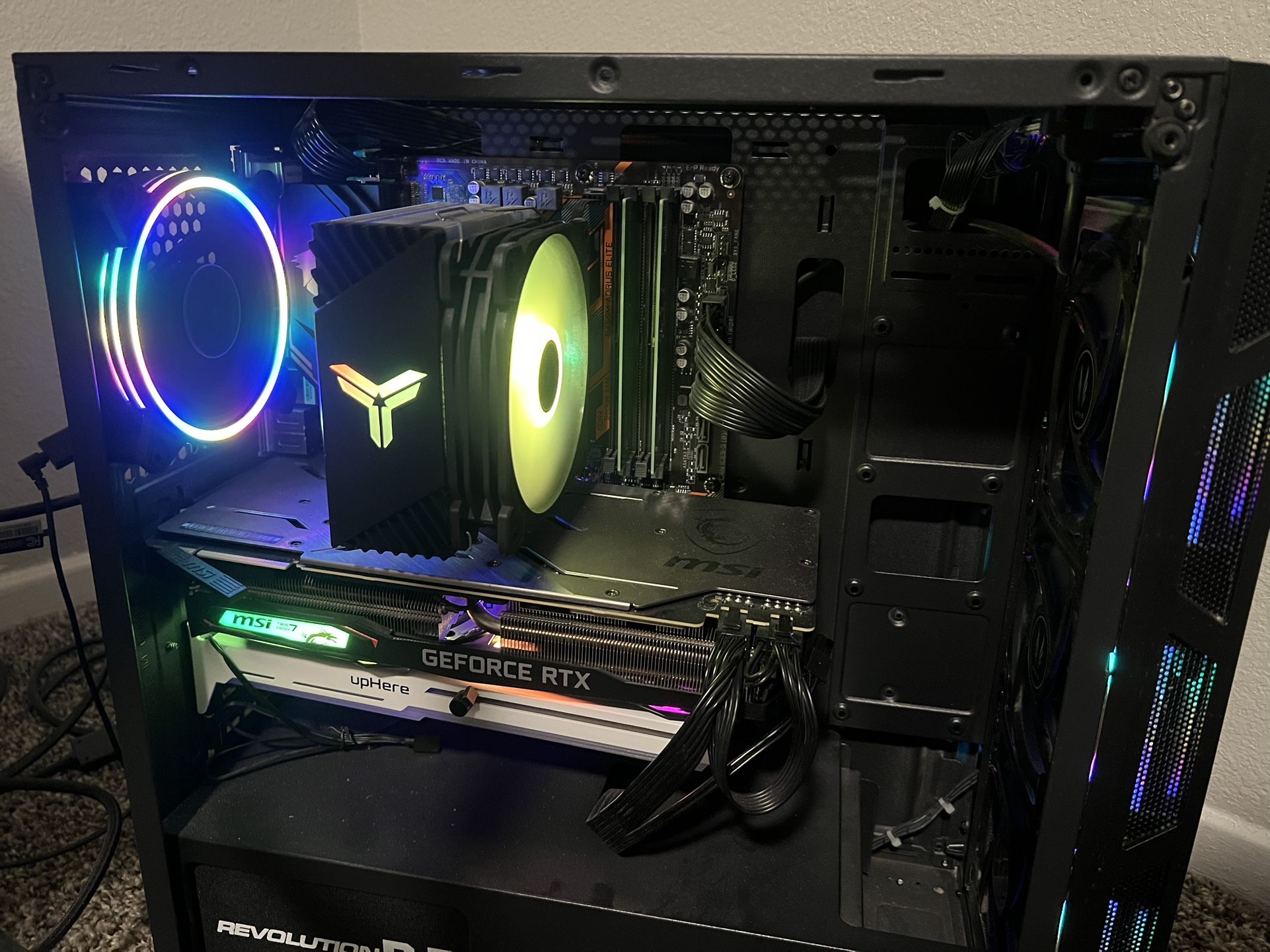 Gaming pc and monitor
