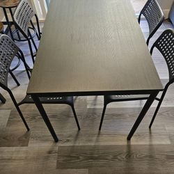 Dinning Set (Table + 4 Chairs)