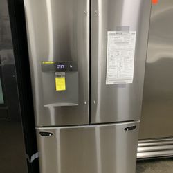 NÉW REFRIGERATOR