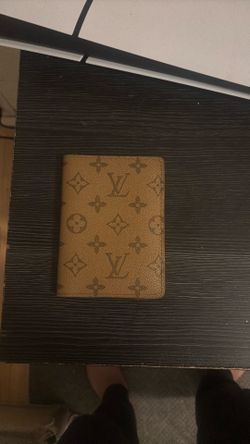 Louie Vuitton wallet