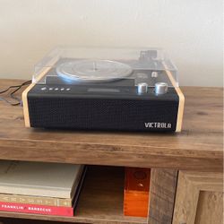 Victrola Bluetooth Record Player – Great Condition, Needs New Stylus