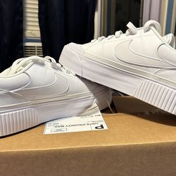 Women’s Nike Court Legacy