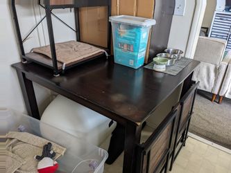 42 x 42 x 36 in Table