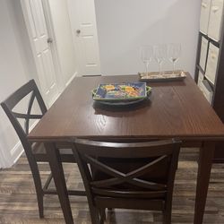 Dinning Table With Extensions
