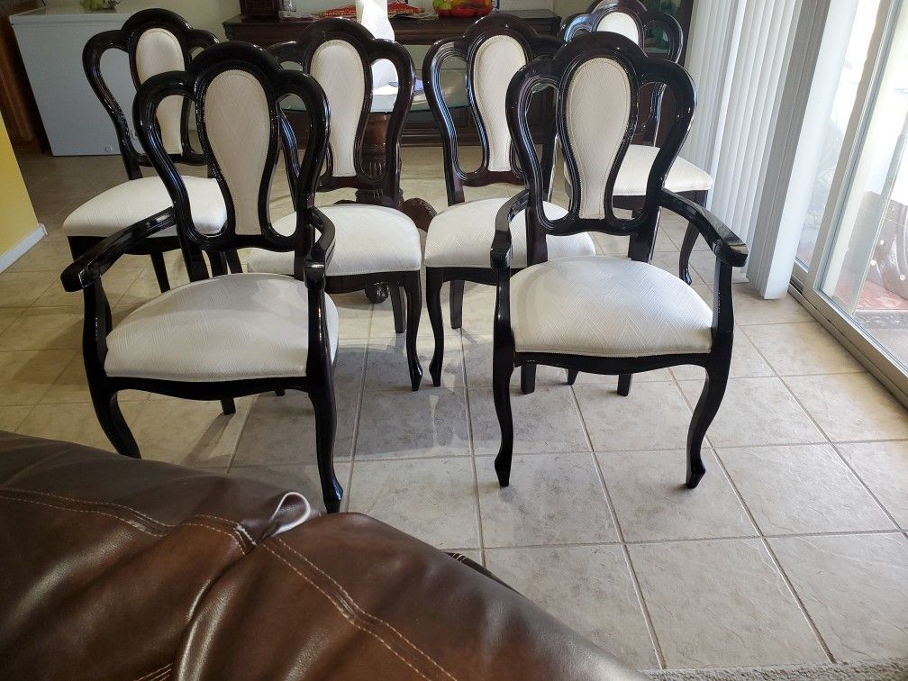 6 Dinning Chairs