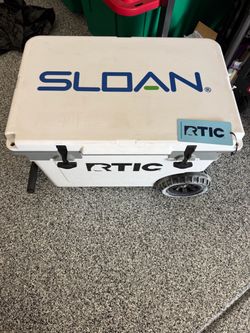 Ice cooler RTIC