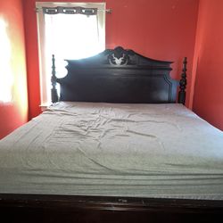 King Size Bed Set + Frame And Box Spring 
