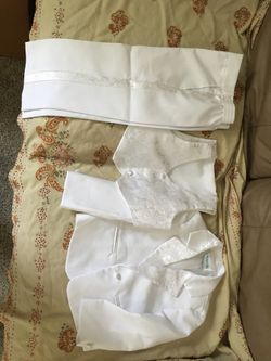 Generis 3T boys 3 pieces suit never wore