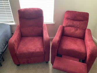 SET OF RECLINERS