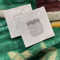 Wireless Earbuds New Never Used Only 10$ For Both 