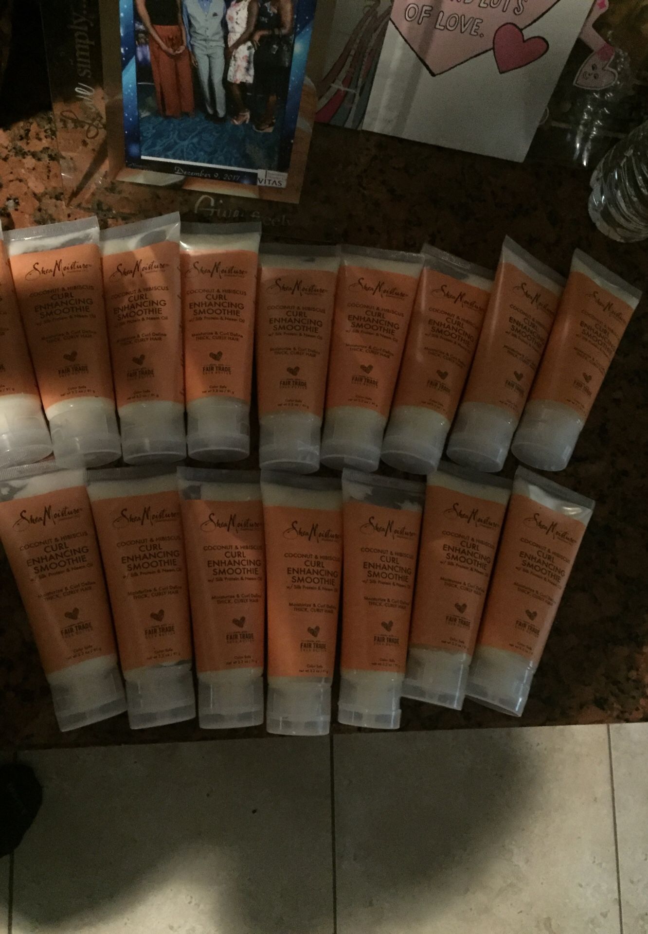Coconut and hibiscus curl enhancing