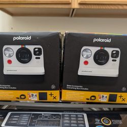 POLAROID ESSENTIAL BOX  INSTANT CAMERA 