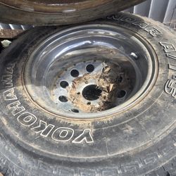 Tire Whith Wheels 15s