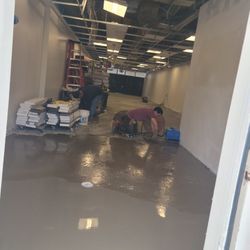 Ayudante O Instalador.pisos  Flooring