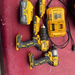 Dewalt Drills 20v Battery’s And Fast Charger 