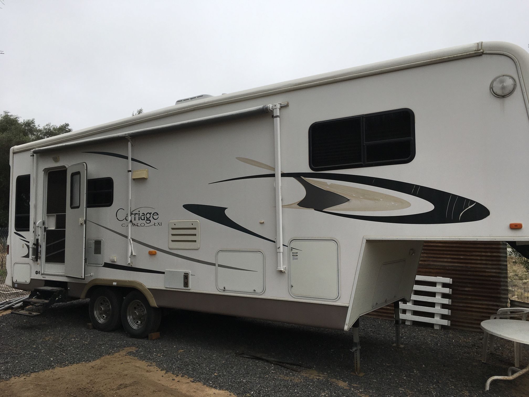 2003 Carriage 5th Wheel