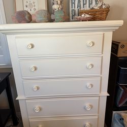Broyhill dresser