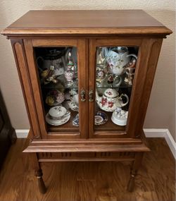 Antique 1920’s Oak Radio Cabinet