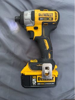 DeWalt 20v MAX xr impact w/battery 5AH