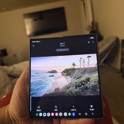 Samsung Galaxy Z Fold 6 