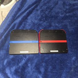 2 Nintendo 2DS's Look At Discription 