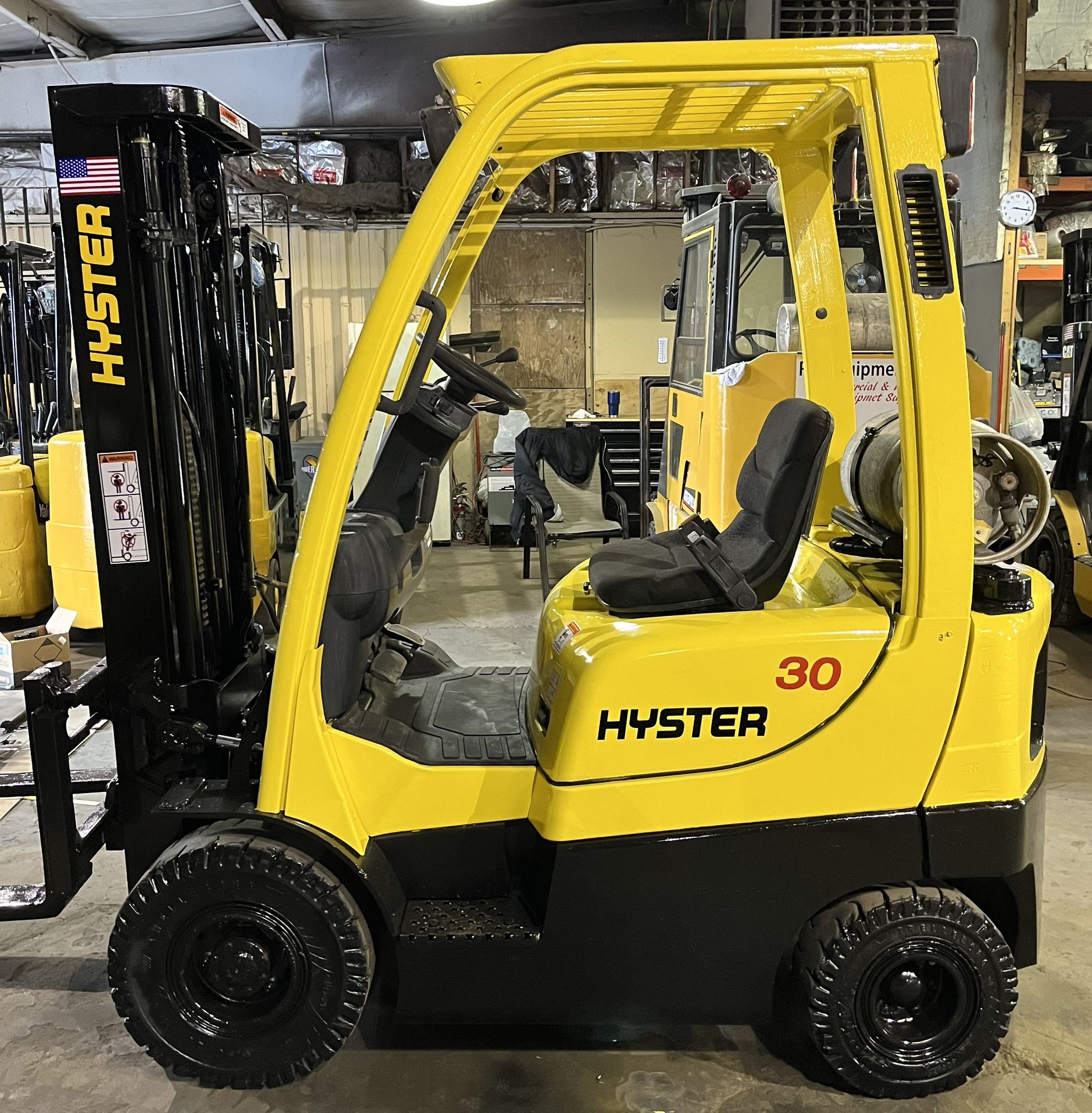 Hyster H30FT Pneumatic Tire Forklift (2008)
