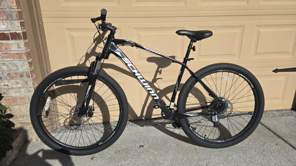Almost New Schwinn Taff Mountain Bike 29" Wheels
