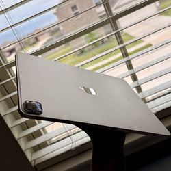 iPad Pro  2T    5 Generación.   12,9in 