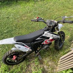 Kids dirt bike..
