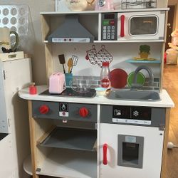 Kids Play Kitchen 