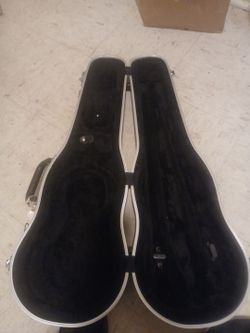 Hard  violin case