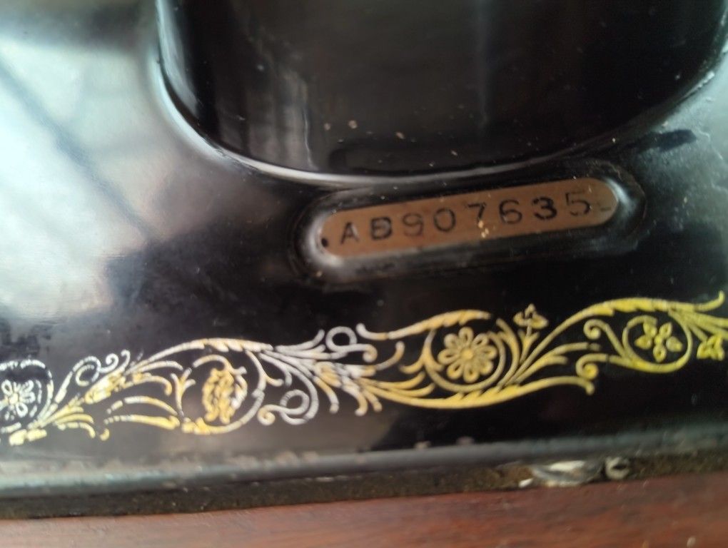 Singer Sewing Machine