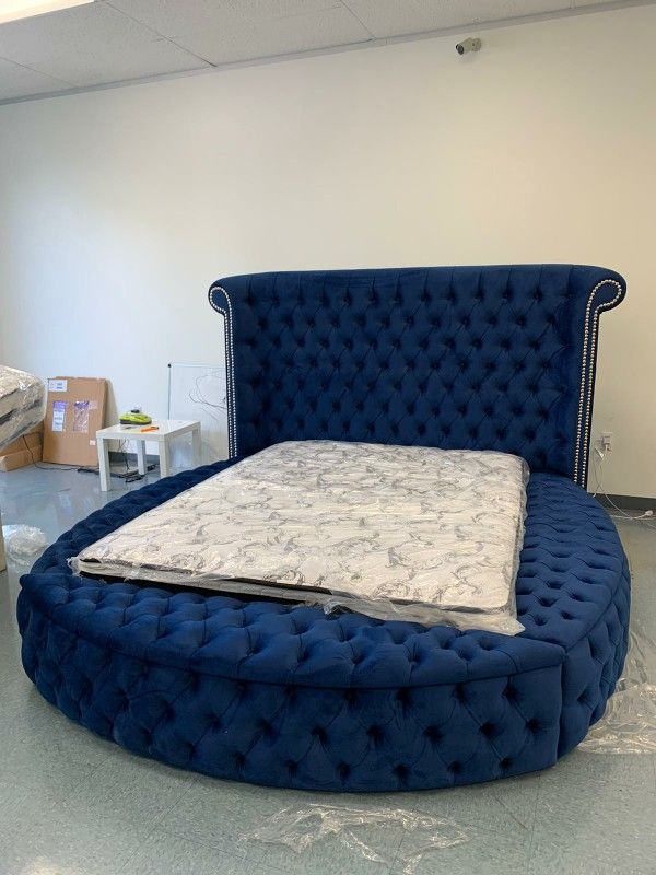 ✴️Glamour Velvet Navy Queen Storage Platform Bed