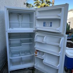 Refrigerator/ Freezer